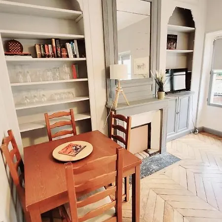 Le Cyrano - * Versailles